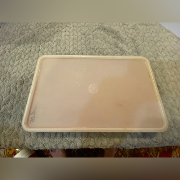 Vintage Tupperware lunch meat holder - Picture 2 of 7